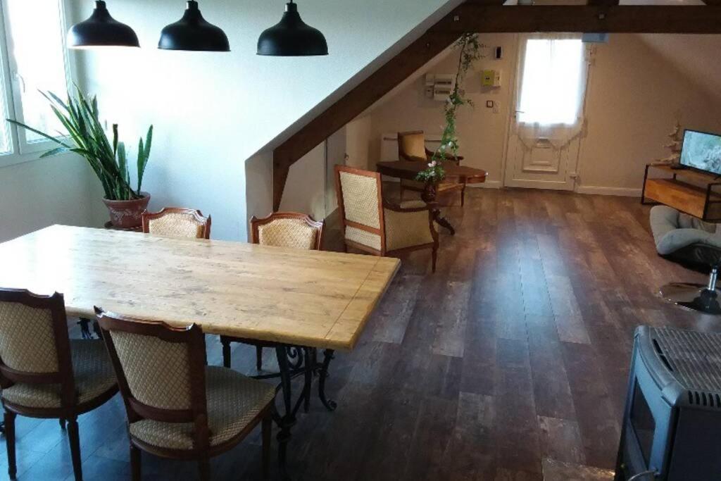Appartement Lumineux, Calme Et Panoramique !! Pouligney-Lusans Zewnętrze zdjęcie